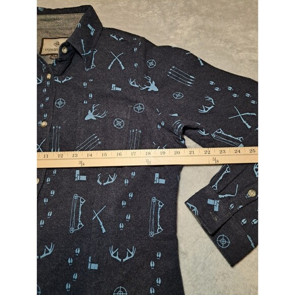 Legendary Whitetails Unisex Large Navy Blue Heavy Flannel Shirt Hunting Outdoor - Picture 7 of 10